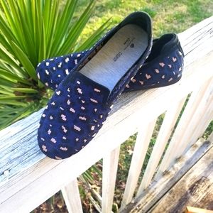 Clark's Carly Dream Cloudstepper Shoes, Navy/Blk animal print size 10M,Like new.